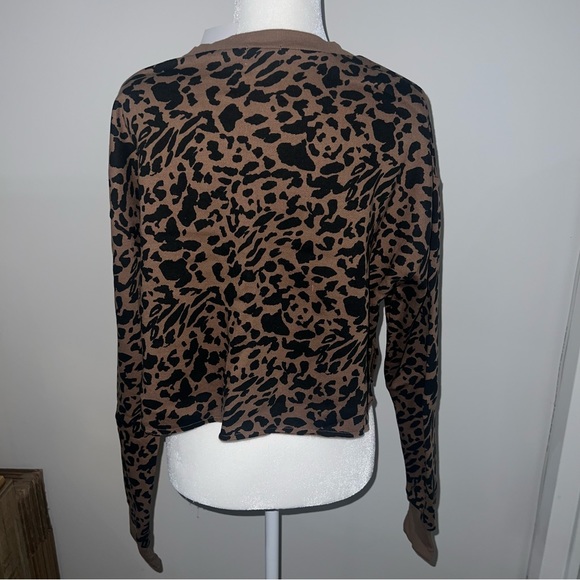 Socialite NWT Cropped Sweatshirt Leopard - Picture 3 of 6